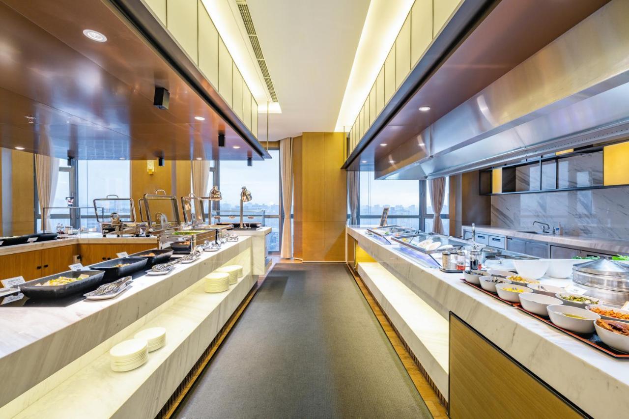 Holiday Inn Shanghai Huaxia By Ihg - Overlooking City Scenery At Sky View Restaurant Exterior foto