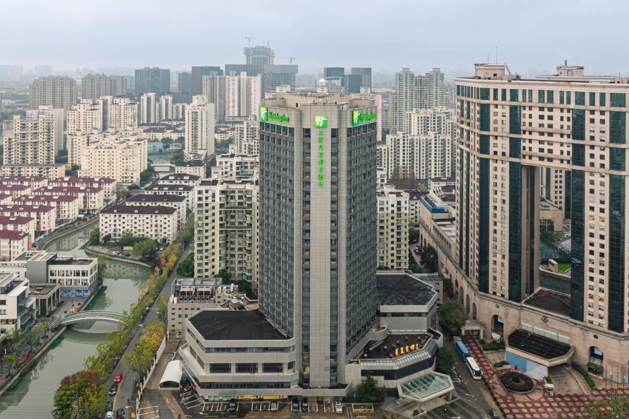 Holiday Inn Shanghai Huaxia By Ihg - Overlooking City Scenery At Sky View Restaurant Exterior foto